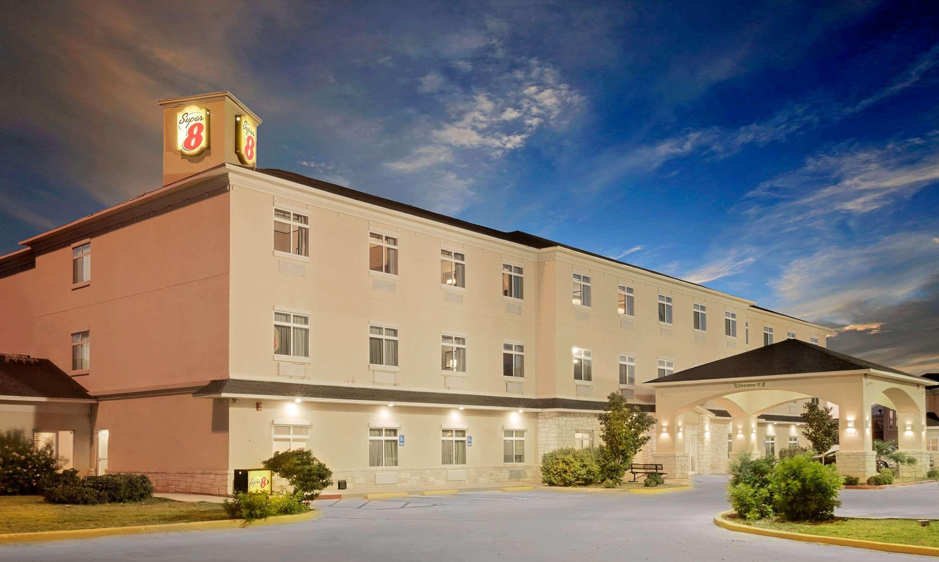 Super 8 By Wyndham Tx